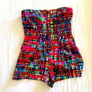 Gorgeous strapless fitted romper with pockets